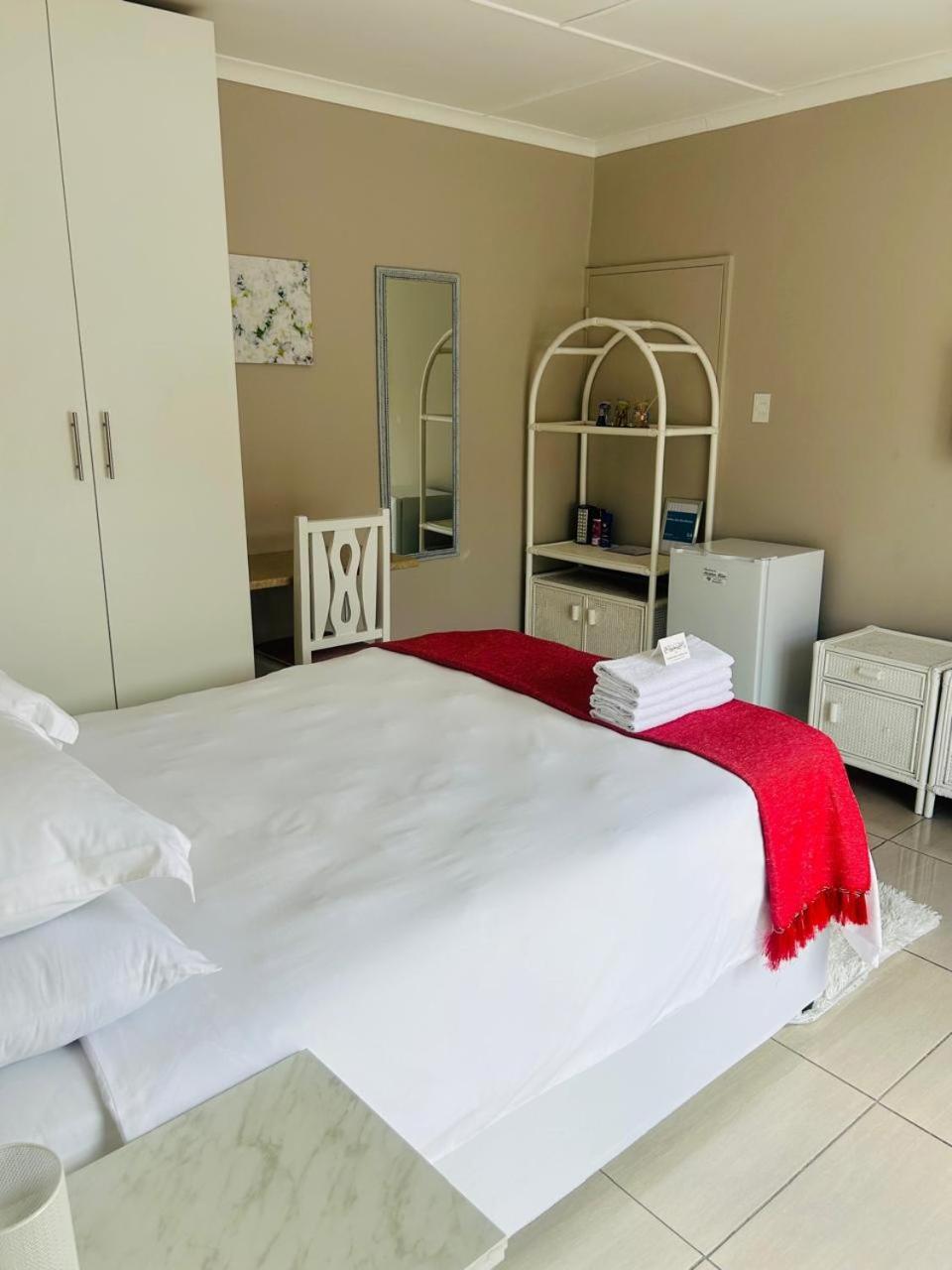 Hidden Bliss Guesthouse 东伦敦 客房 照片